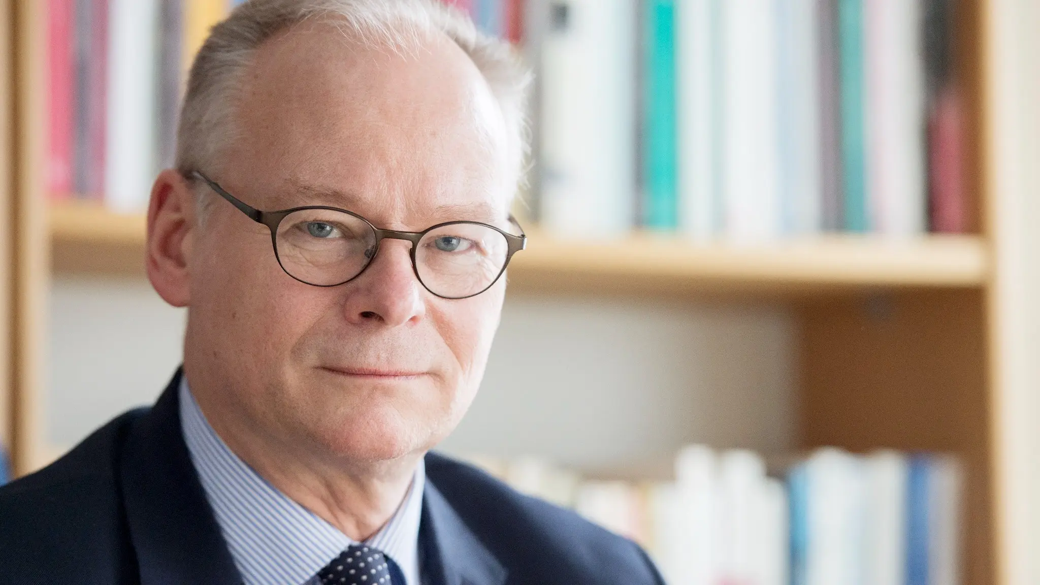 Tommy Möller, professor i statsvetenskap.