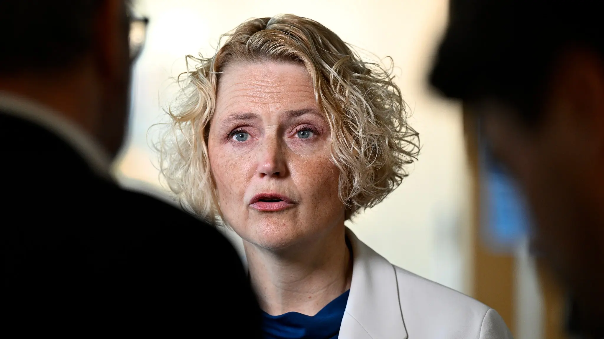 Närbild på Anna-Karin Hatt.