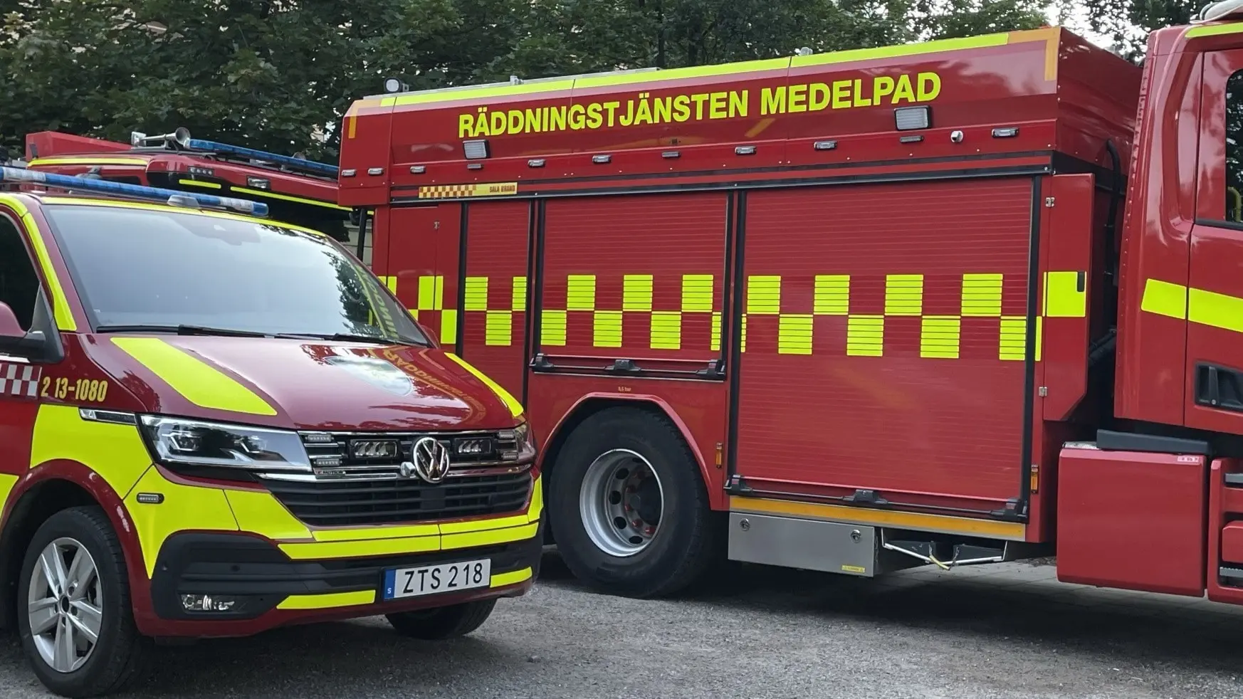 Röd brandbil från Sundsvall och Medelpads räddningstjänst