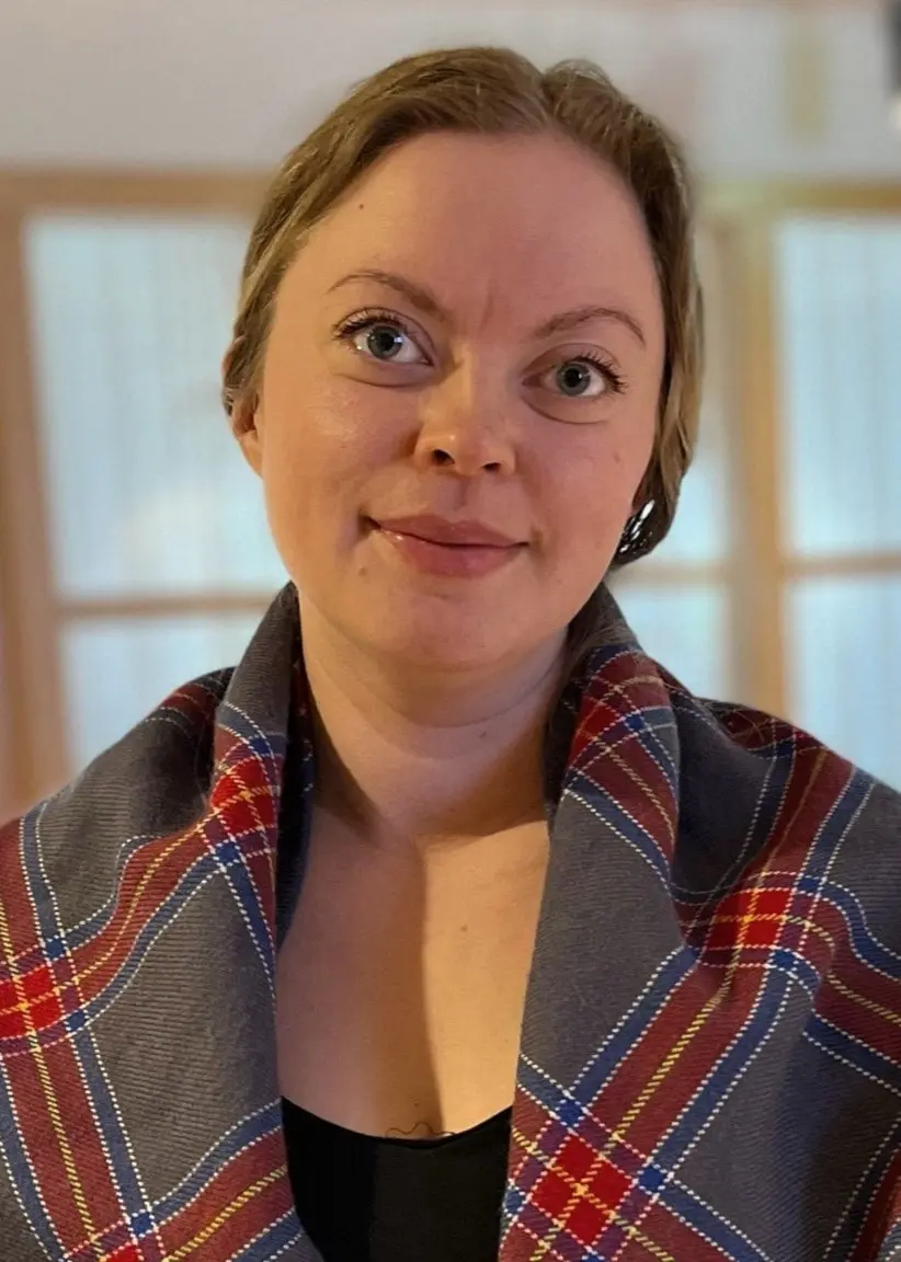 100